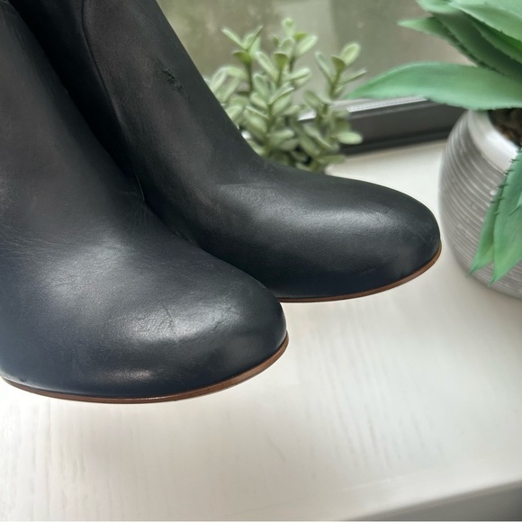 Madewell Black Ankle Boots with Chunky Heel - Picture 8 of 9